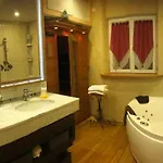 La Découverte, Jacuzzi, Sauna, Et Terrasse Avec Vue Sur à La Campagne Entre Toulouse Et Auch Casa de Férias