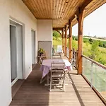 La Découverte, Jacuzzi, Sauna, Et Terrasse Avec Vue Sur à La Campagne Entre Toulouse Et Auch Catonvielle