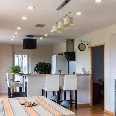 Vakantiehuis La Decouverte, Jacuzzi, Sauna, Et Terrasse Avec Vue Sur A La Campagne Entre Toulouse Et Auch Catonvielle