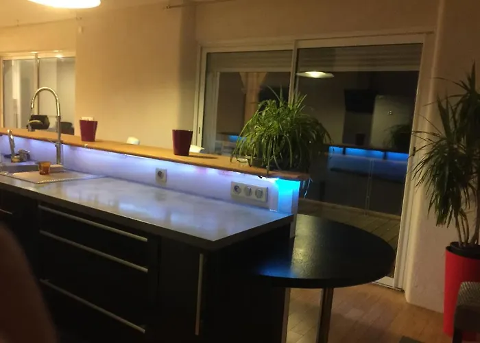 Holiday home La Decouverte, Jacuzzi, Sauna, Et Terrasse Avec Vue Sur A La Campagne Entre Toulouse Et Auch Catonvielle