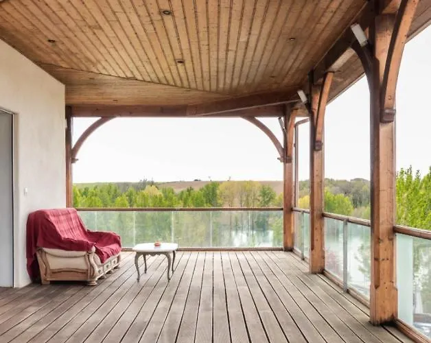 La Decouverte, Jacuzzi, Sauna, Et Terrasse Avec Vue Sur A La Campagne Entre Toulouse Et Auch Holiday home Catonvielle