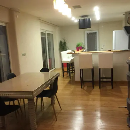 La Découverte, Jacuzzi, Sauna, Et Terrasse Avec Vue Sur à La Campagne Entre Toulouse Et Auch Catonvielle