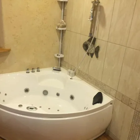 La Decouverte, Jacuzzi, Sauna, Et Terrasse Avec Vue Sur A La Campagne Entre Toulouse Et Auch 度假居 Catonvielle
