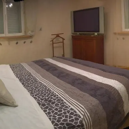 度假居 La Decouverte, Jacuzzi, Sauna, Et Terrasse Avec Vue Sur A La Campagne Entre Toulouse Et Auch Catonvielle