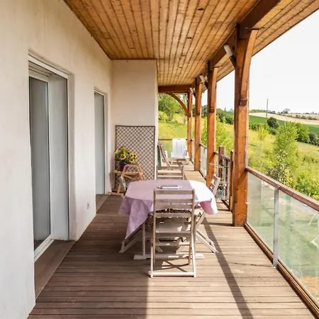 La Découverte, Jacuzzi, Sauna, Et Terrasse Avec Vue Sur à La Campagne Entre Toulouse Et Auch Catonvielle