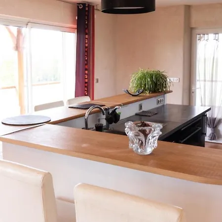 La Découverte, Jacuzzi, Sauna, Et Terrasse Avec Vue Sur à La Campagne Entre Toulouse Et Auch