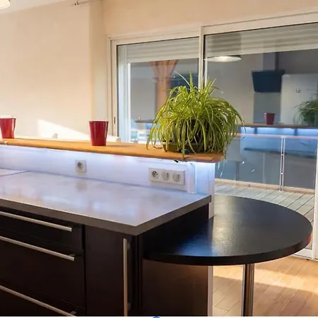 La Decouverte, Jacuzzi, Sauna, Et Terrasse Avec Vue Sur A La Campagne Entre Toulouse Et Auch