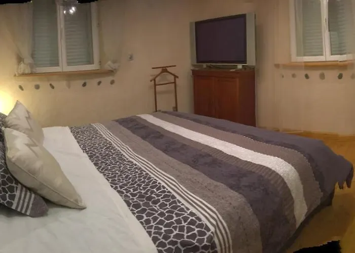 בית נופש La Decouverte, Jacuzzi, Sauna, Et Terrasse Avec Vue Sur A La Campagne Entre Toulouse Et Auch Catonvielle