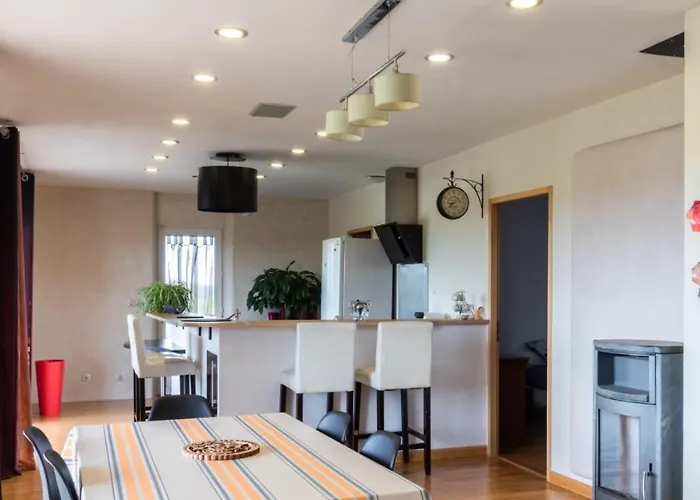 בית נופש La Decouverte, Jacuzzi, Sauna, Et Terrasse Avec Vue Sur A La Campagne Entre Toulouse Et Auch Catonvielle