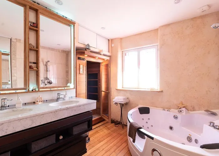 펜션 La Decouverte, Jacuzzi, Sauna, Et Terrasse Avec Vue Sur A La Campagne Entre Toulouse Et Auch Catonvielle